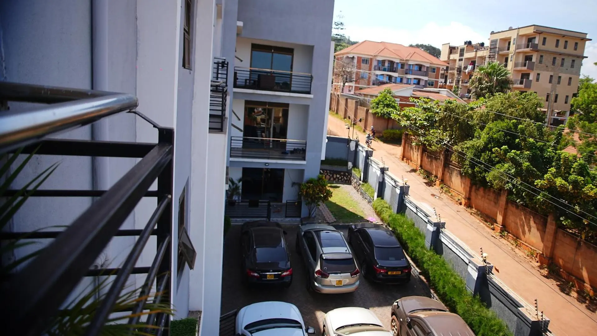 Home2Suite By Veronica Buziga, Munyonyo- Luxury With Netflix, Wi-Fi, & Free Parking Kampala Lägenhet