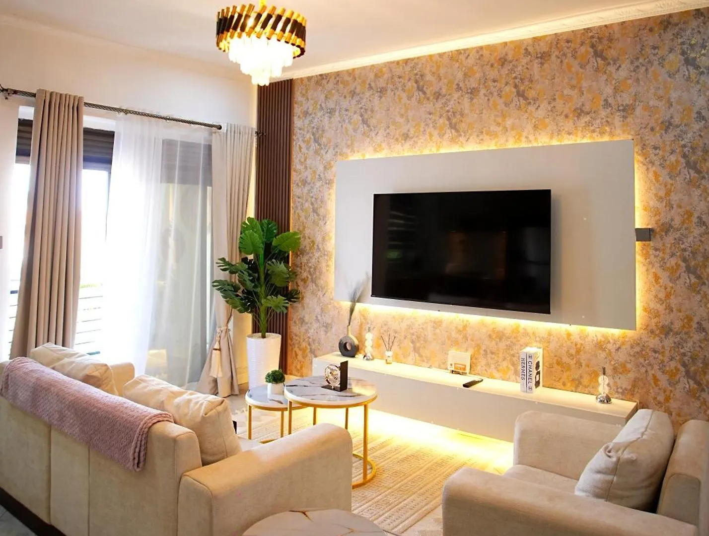 Home2Suite By Veronica Buziga, Munyonyo- Luxury With Netflix, Wi-Fi, & Free Parking Kampala Lägenhet