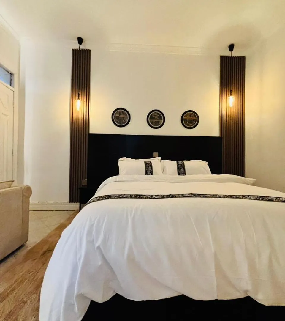 Home2Suite By Veronica Buziga, Munyonyo- Luxury With Netflix, Wi-Fi, & Free Parking Kampala